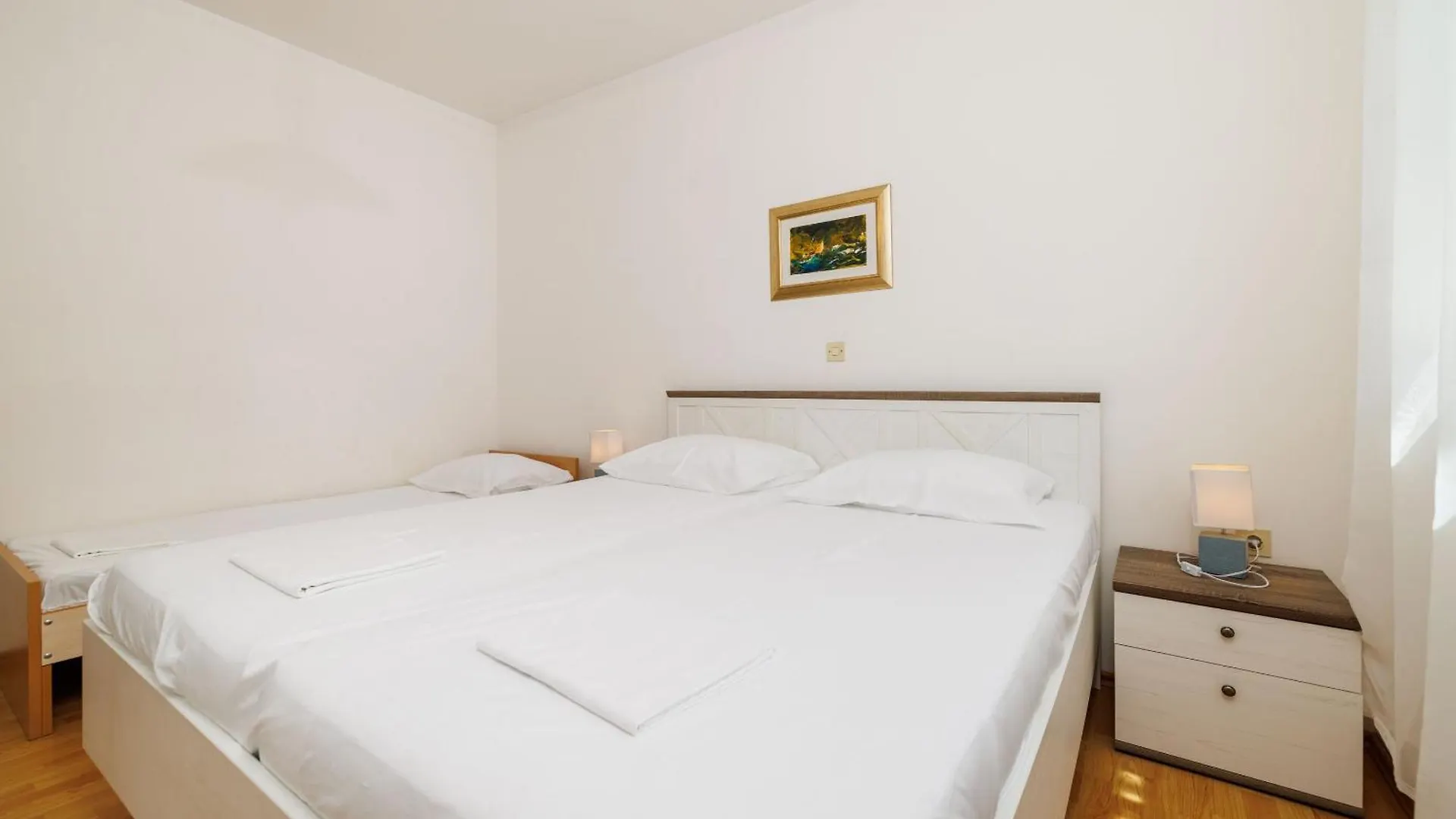 Apartments Dijana Crikvenica 0*,