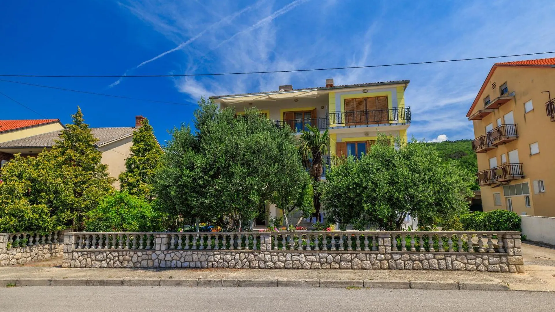 Apartments Dijana Crikvenica 0*,